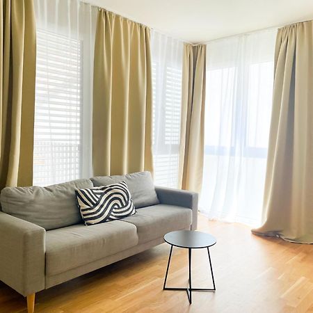 Whats-App Self-Check-In - 1Br Apartment, Near Airport,15 Min To Center Wien Rum bild