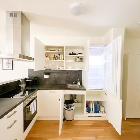 Whats-App Self-Check-In - 1Br Apartment, Near Airport,15 Min To Center Wien Rum bild