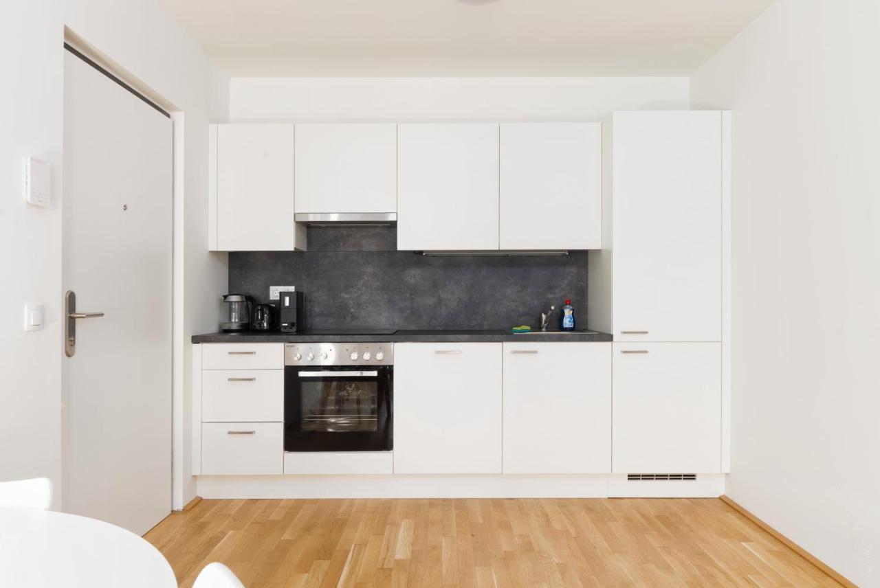 Whats-App Self-Check-In - 1Br Apartment, Near Airport,15 Min To Center Wien Exteriör bild