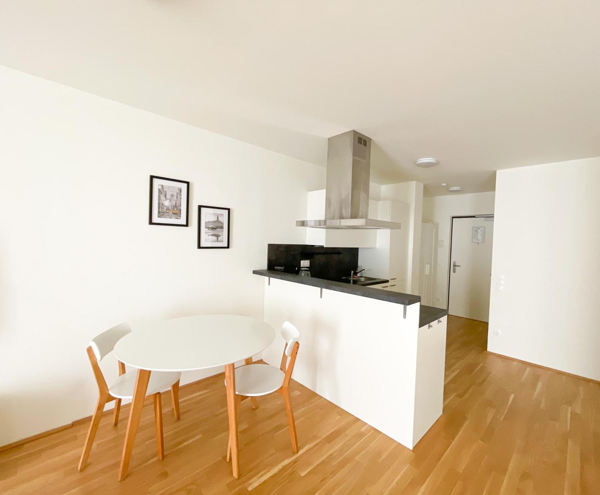Whats-App Self-Check-In - 1Br Apartment, Near Airport,15 Min To Center Wien Rum bild